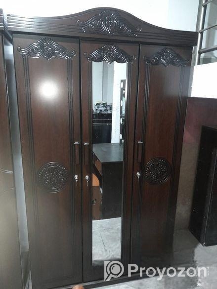 Almirah for sell