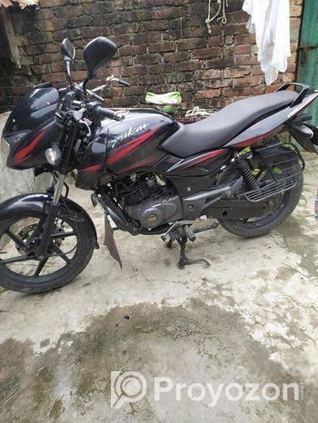Bajaj Pulsar 150 . 2018