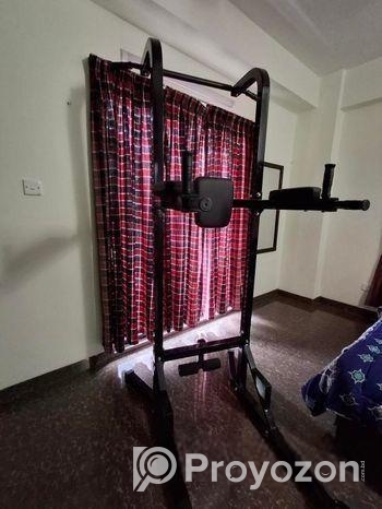 Gym tower / pushup bar