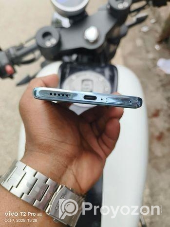 Vivo V30 30e 5g (Used)