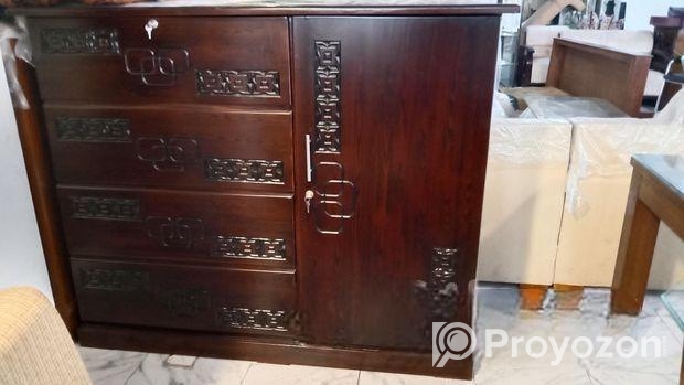 উন্নত মানের ওয়ারড্রব কিনুন সাশ্রয়ী মূল্যে