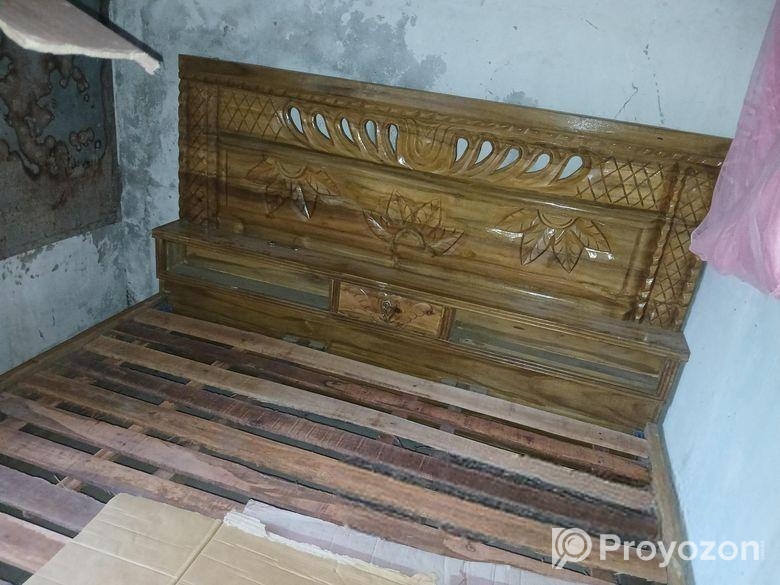 আকাশি কাটের ফুল বক্স খাট