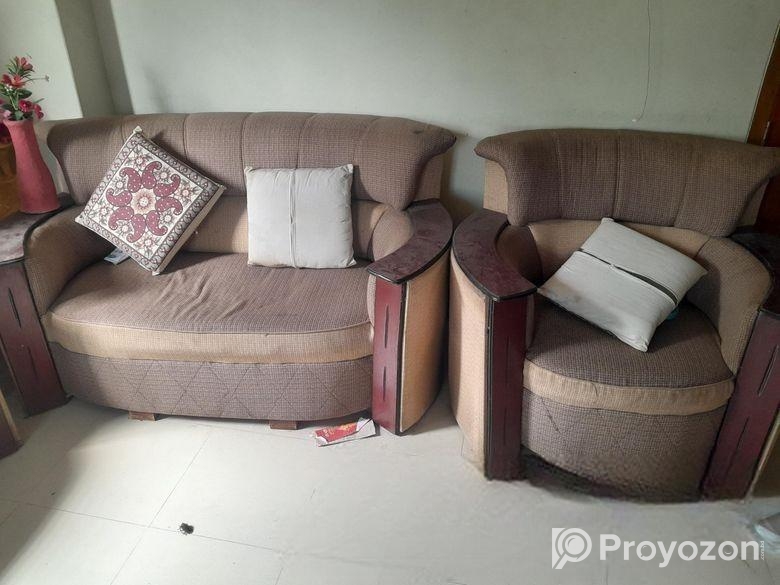 সোফা গুলো বিক্রি করা হবে