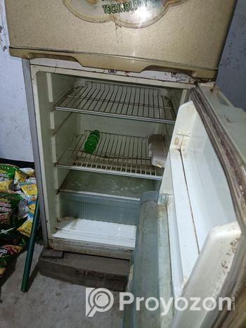 Singer fridge
