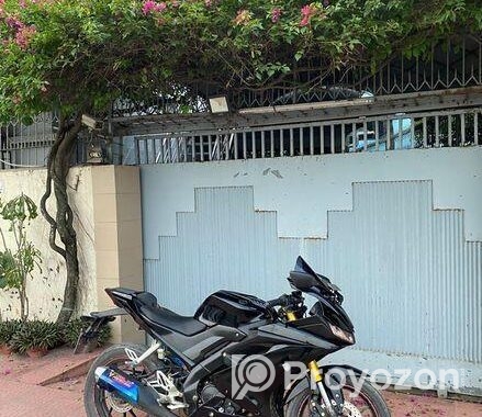 Yamaha R15 2019