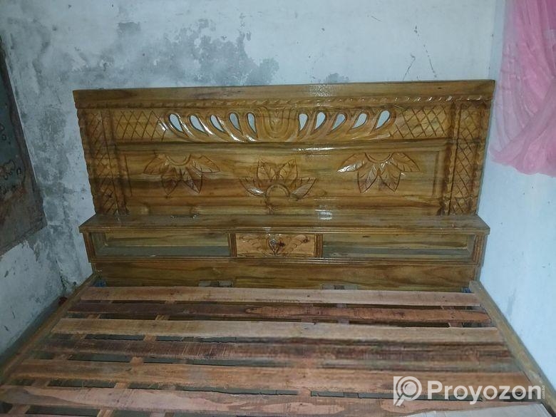 আকাশি কাটের ফুল বক্স খাট