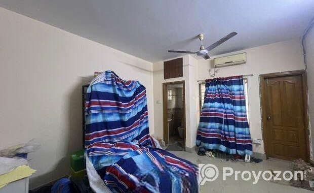প্রিমিয়াম অফিস রুম ভাড়া