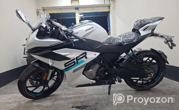 CF MOTO 300SR 2025