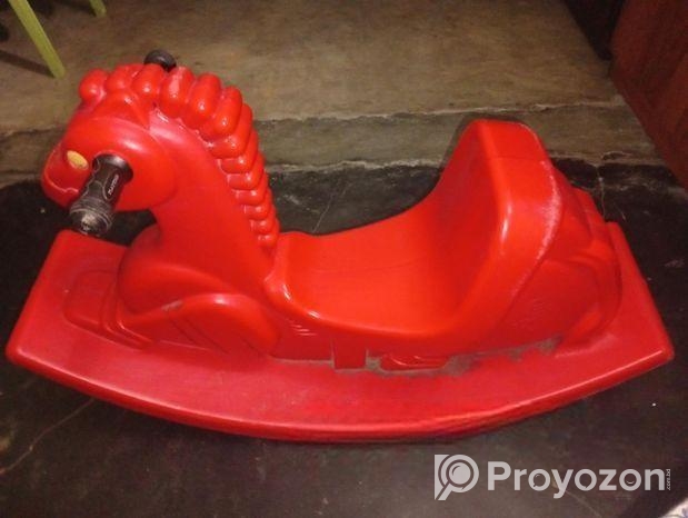 একটি ঘোড়া বিক্রি করা হবে।