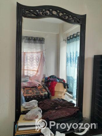 ড্রেসিং টেবিল বিক্রি হবে