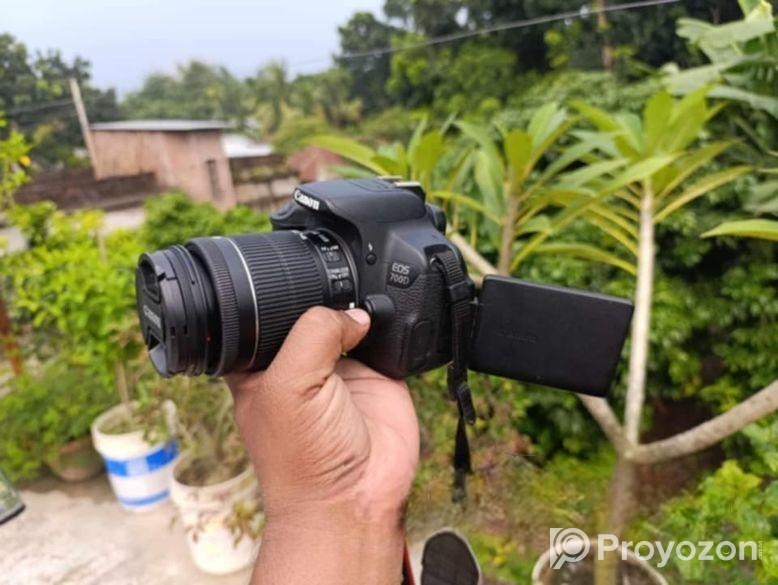 Canon 700d camera
