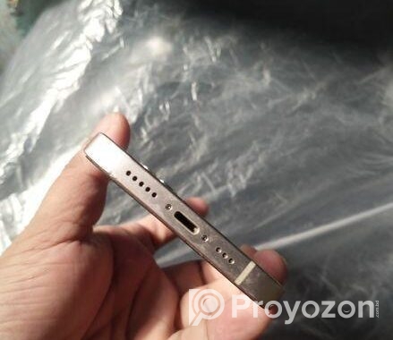 Apple iPhone 13 (Used)
