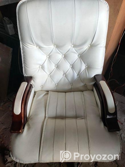 Office Chair & Table