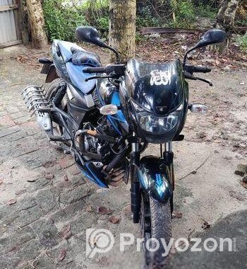 Bajaj Pulsar 150 . 2022