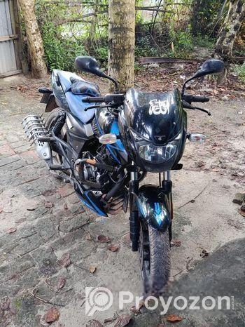 Bajaj Pulsar 150 . 2022