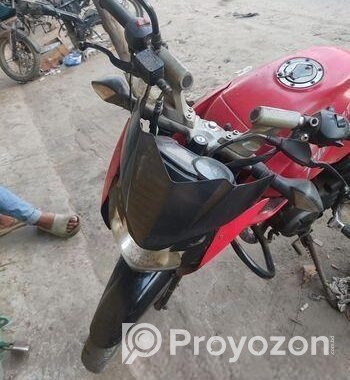 Bajaj Pulsar 135 . 2013