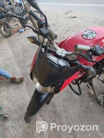 Bajaj Pulsar 135 . 2013