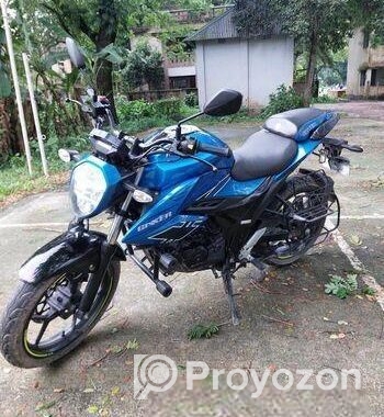 Suzuki Gixxer . 2025