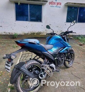Suzuki Gixxer . 2025
