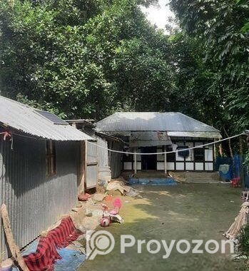 রাস্তার পাসে মাল বাজারের সাথেই জমি কেও নিতে চাইলে কল দিন
