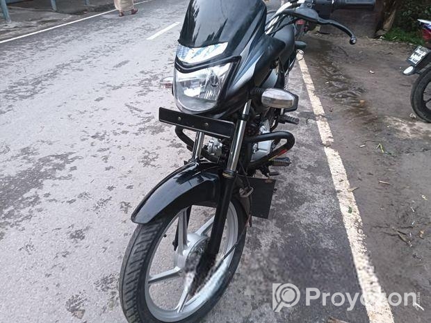 Bajaj Platina 100 . 2020