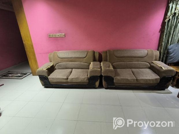 ব্যবহৃত সোফা