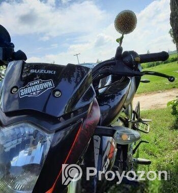 Suzuki Gixxer . 2020