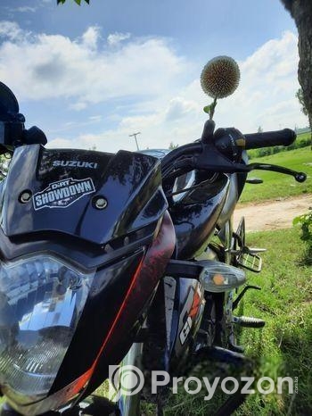 Suzuki Gixxer . 2020