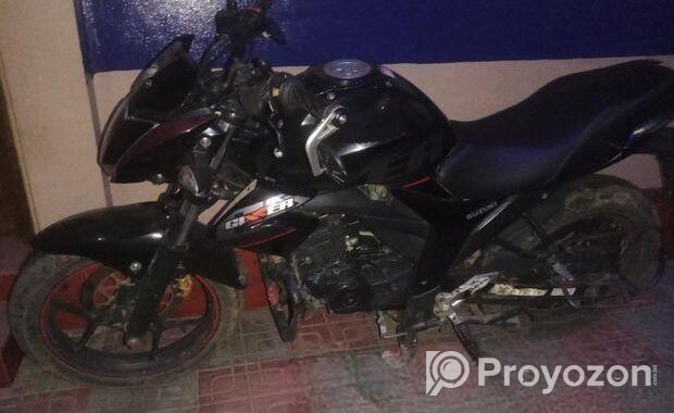 Suzuki Gixxer . 2020