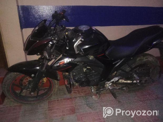 Suzuki Gixxer . 2020