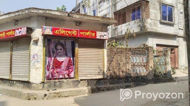 ৬ শতাংশ জমি বিক্রি, ৩ রাস্তার মোড়ে,মার্কেট পজিশন