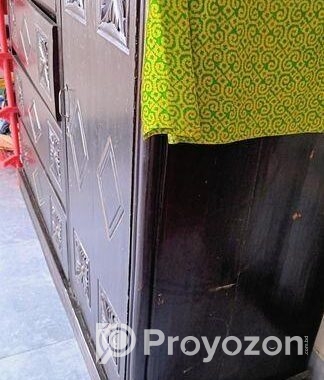 কাঠাল কাটের ওয়ারড্রব।