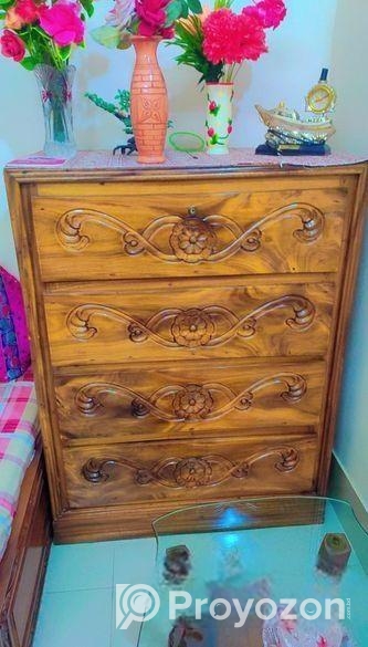 কাঠের ওয়ারড্রব বিক্রি হবে