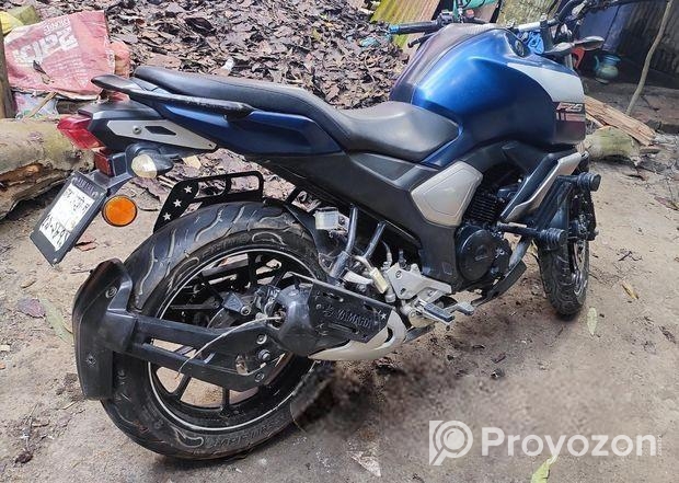 Yamaha FZS V3 . 2022