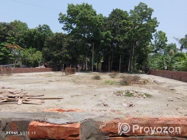 বাড়ি বিক্রি করবো (টিনসেড বিল্ডিং) ৪৮শতাংশ জমিসহ মাদারীপুর সদর