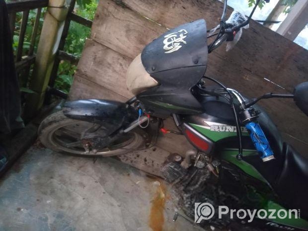 Bajaj CT 100 . 2019