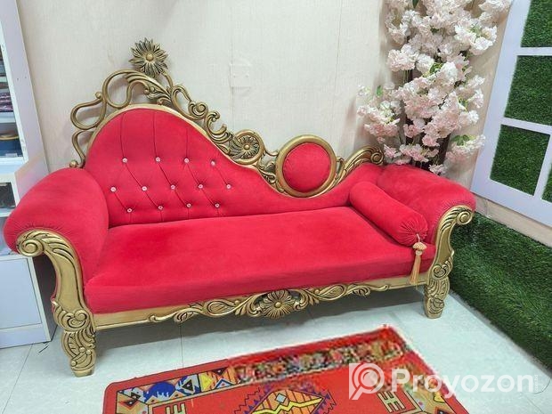 ডিভান ফর সেল।