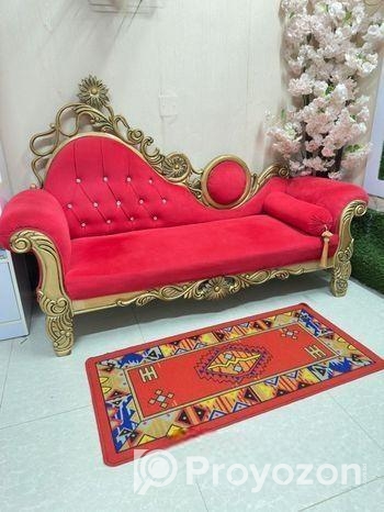 ডিভান ফর সেল।