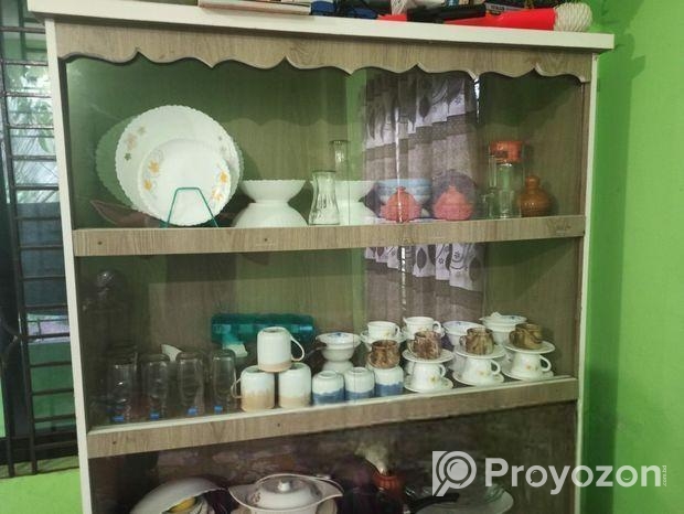 শোকেস বিক্রি হবে