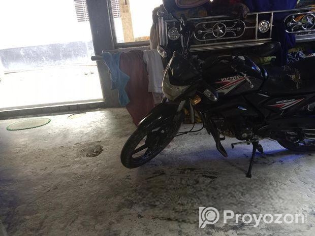 Victor-R V-80 Xpress . 2000