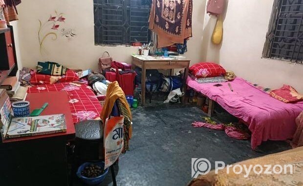 ২ জন ছাত্রী থাকার ১ রুম ভাড়া দেওয়া হবে।