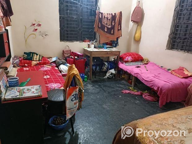 ২ জন ছাত্রী থাকার ১ রুম ভাড়া দেওয়া হবে।