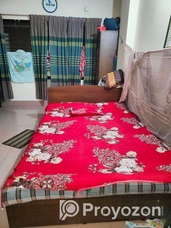 Regal bed 5′ feet by 7′