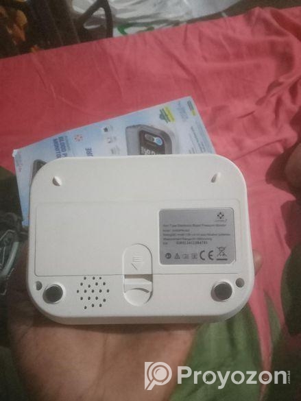 ব্লাড প্রেশার মনিটর