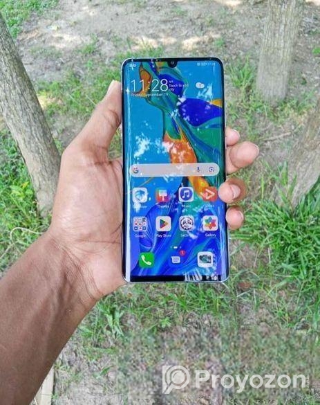 Huawei P30 Pro . (Used)