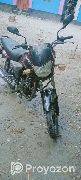 Bajaj Platina 100 . 2015