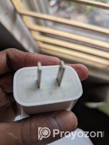 Apple Khub Valo Cargar (used)