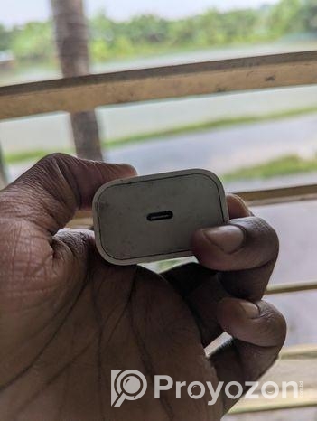 Apple Khub Valo Cargar (used)