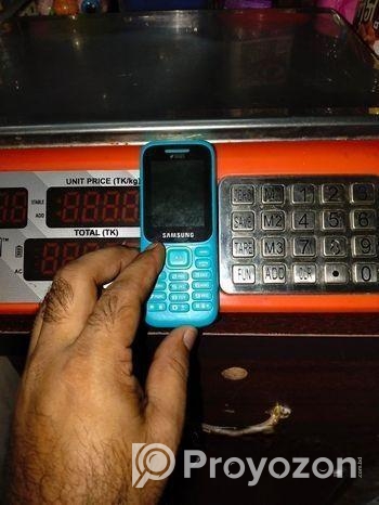 Samsung Guru Music 2 . (Used)