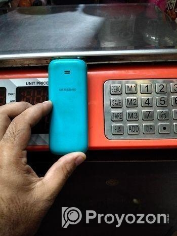 Samsung Guru Music 2 . (Used)